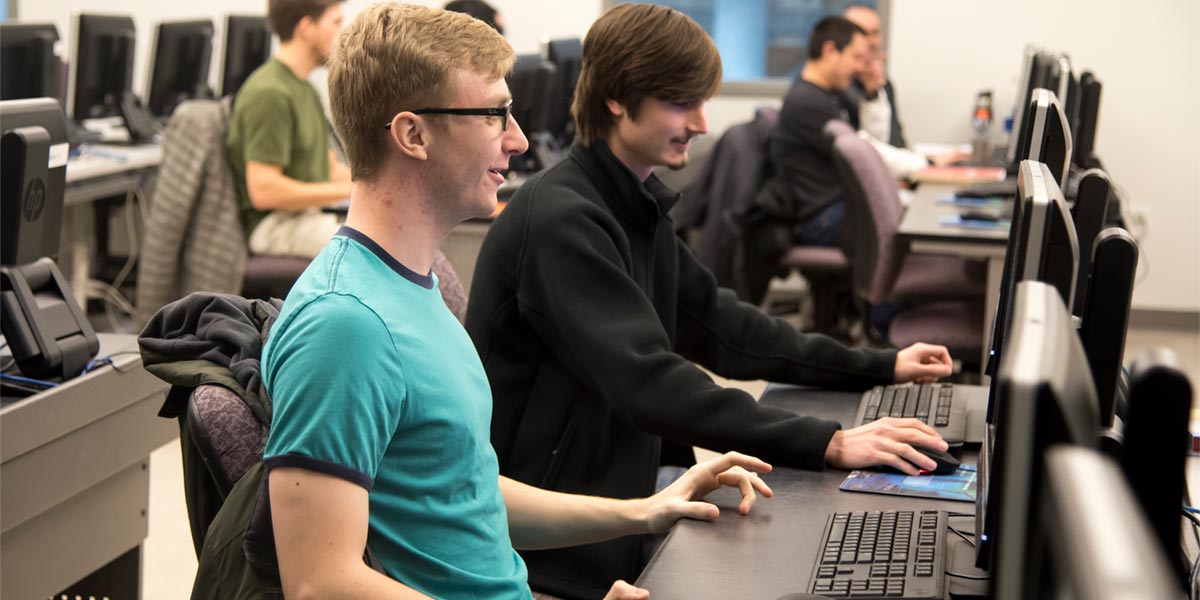 AACC students work in computer lab.