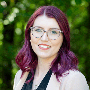 Headshot of professor, Zoe Farquhar.